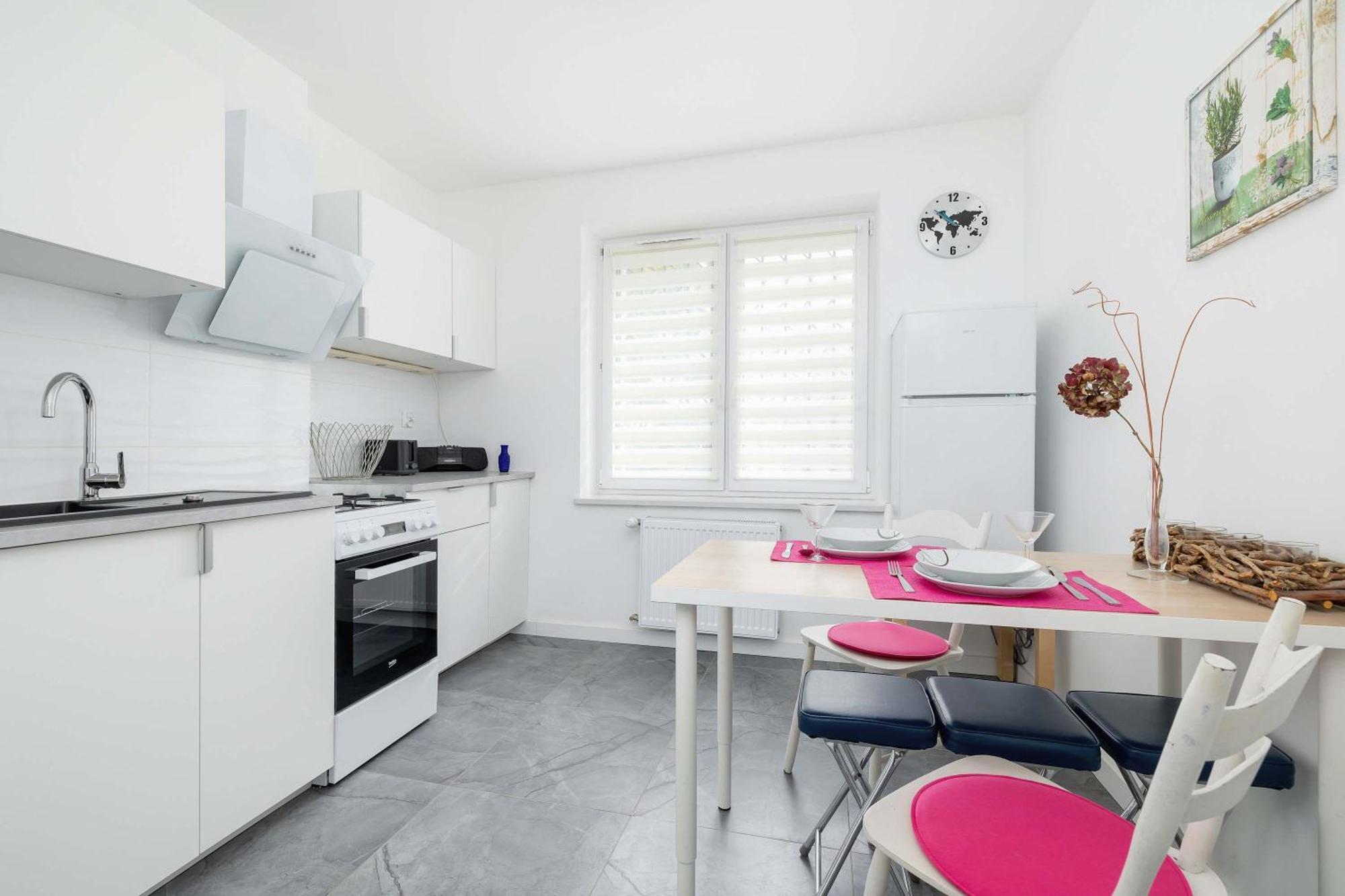 Colorful Studio Near The Spodek Arena In Katowice By Noclegi Renters المظهر الخارجي الصورة
